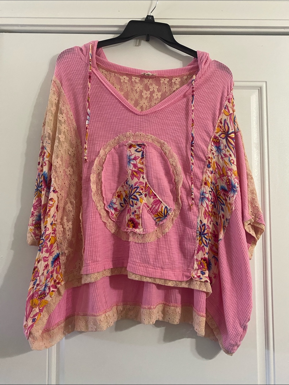 POL Pink Lace-Trim Peace Sign Tunic Top